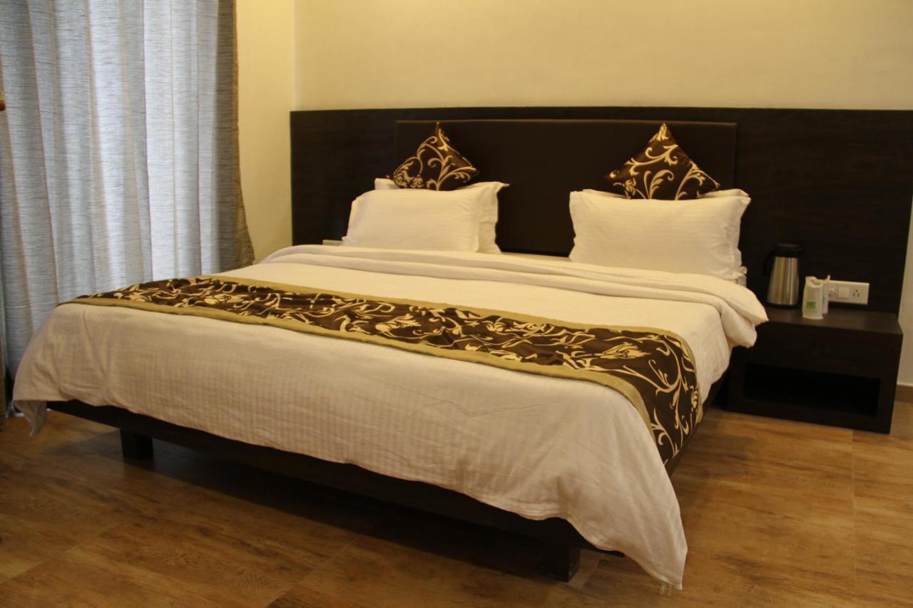 Hotel Aditya Talala 外观 照片