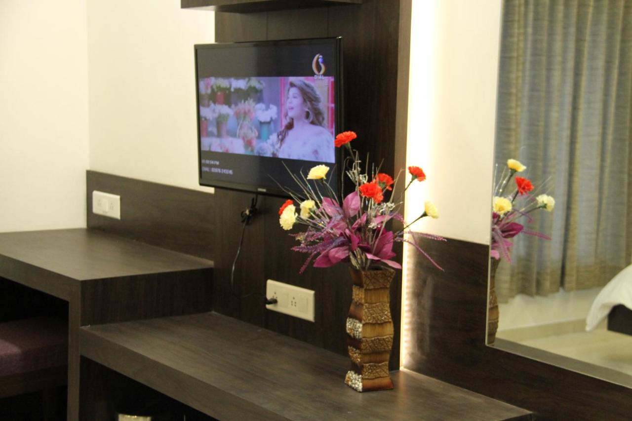Hotel Aditya Talala 外观 照片