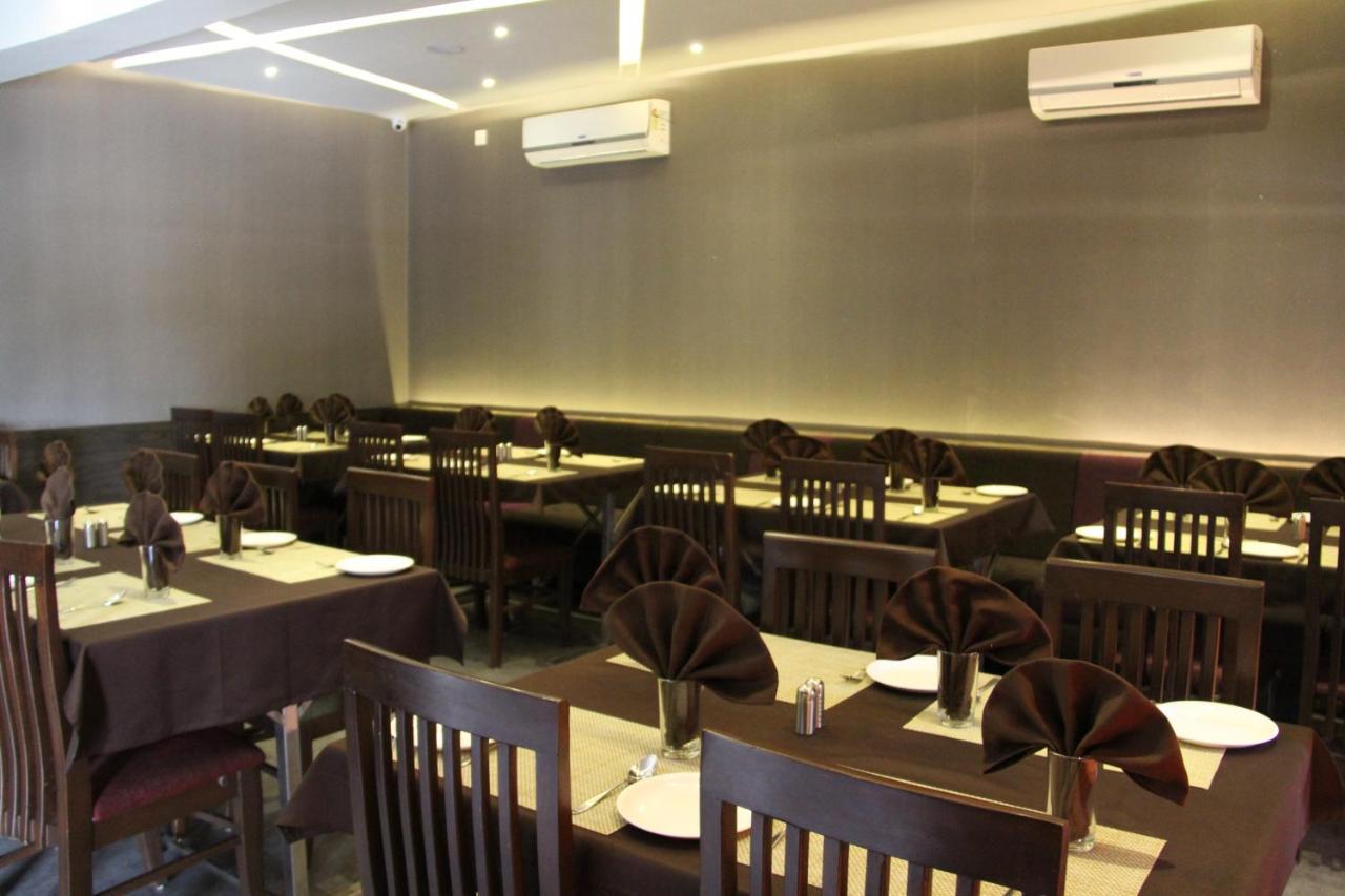 Hotel Aditya Talala 外观 照片