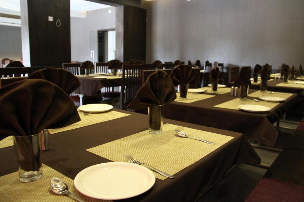 Hotel Aditya Talala 外观 照片